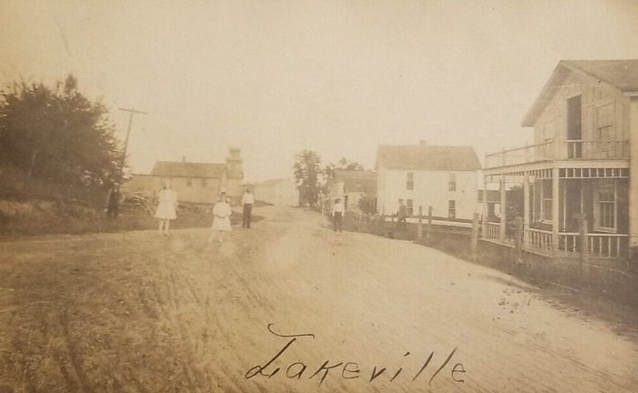 Lakeville - Old Postcard (newer photo)